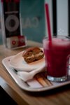 Nice nice Cream Cheese Bagel, Guava Juice