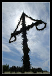 a HUGE midsummer pole @ gällnö