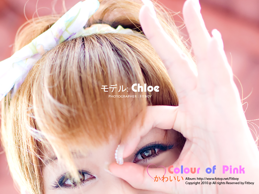 http://images4.fotop.net/albums4/Fitboy/6may2010/chloe_pink024.jpg