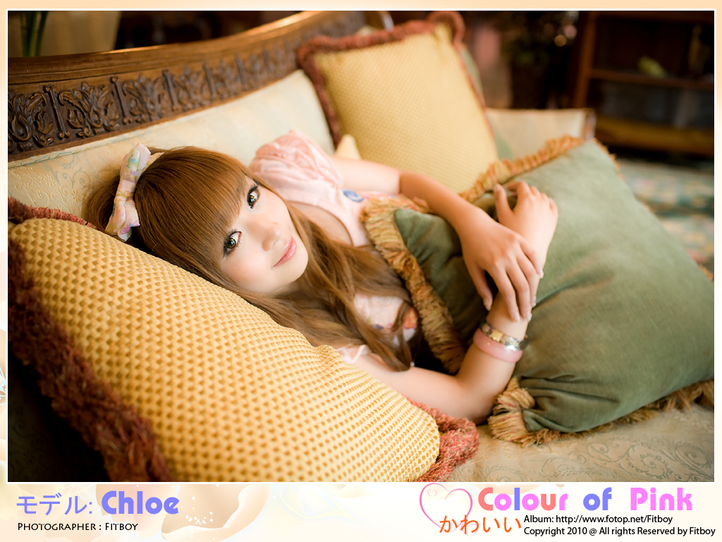 http://images4.fotop.net/albums4/Fitboy/6may2010/chloe_pink046.jpg