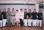 ����j�� 2001
