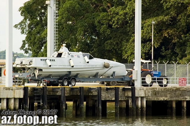 Signapore Commando Speedboat Signapore Commando Speedboat