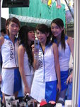 4 people~