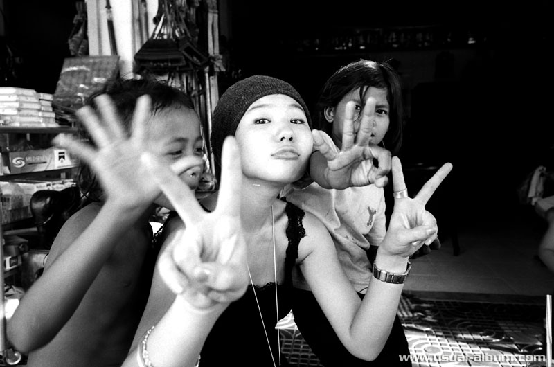 [Click for slideshow]